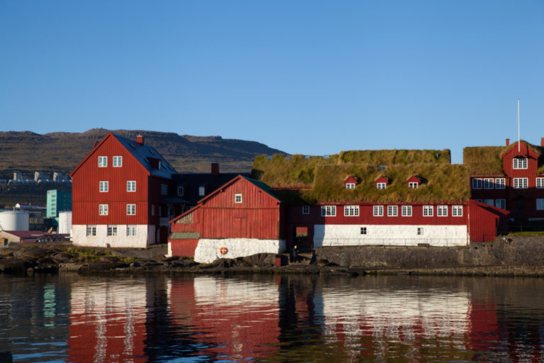 Veterinär på Färöarna hyllas för coronatestning